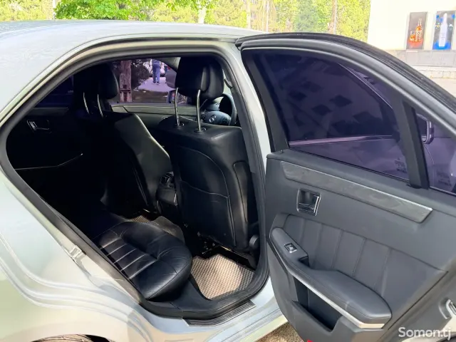 Mercedes-Benz E class 2010 · 3.0 AT
