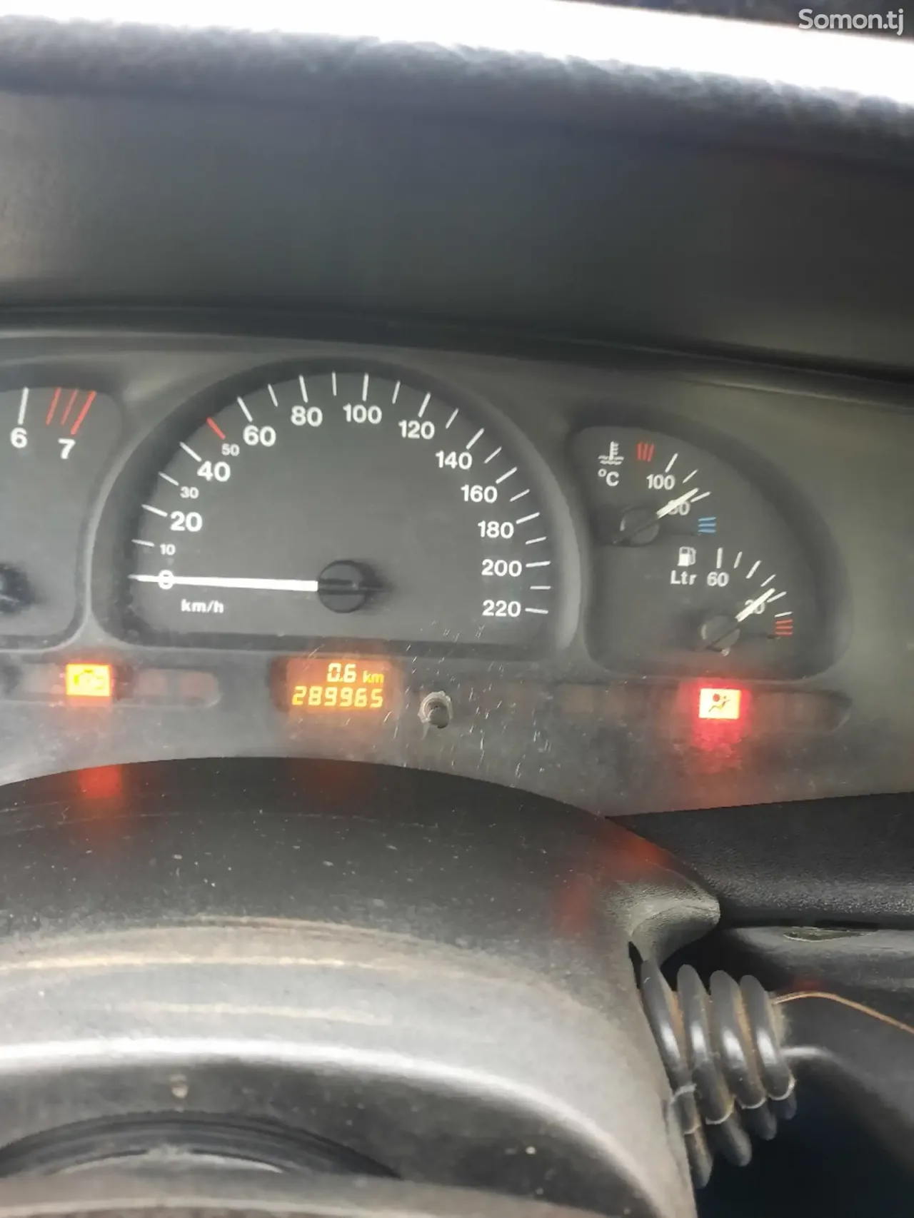 Opel Vectra B 1996 · 2.0 MT