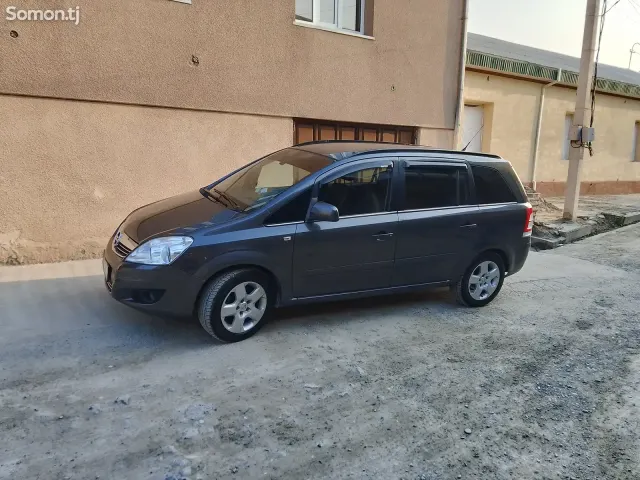 Opel Zafira 2010 · 1.8 MT