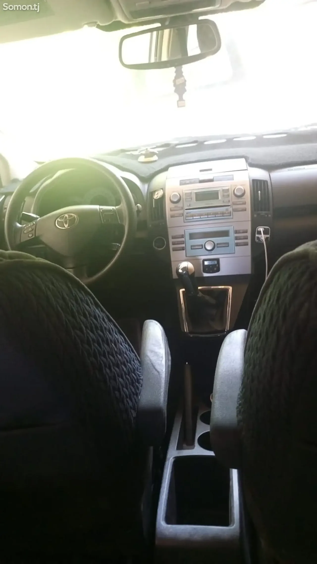 Toyota Verso 2007 · 2.2 MT