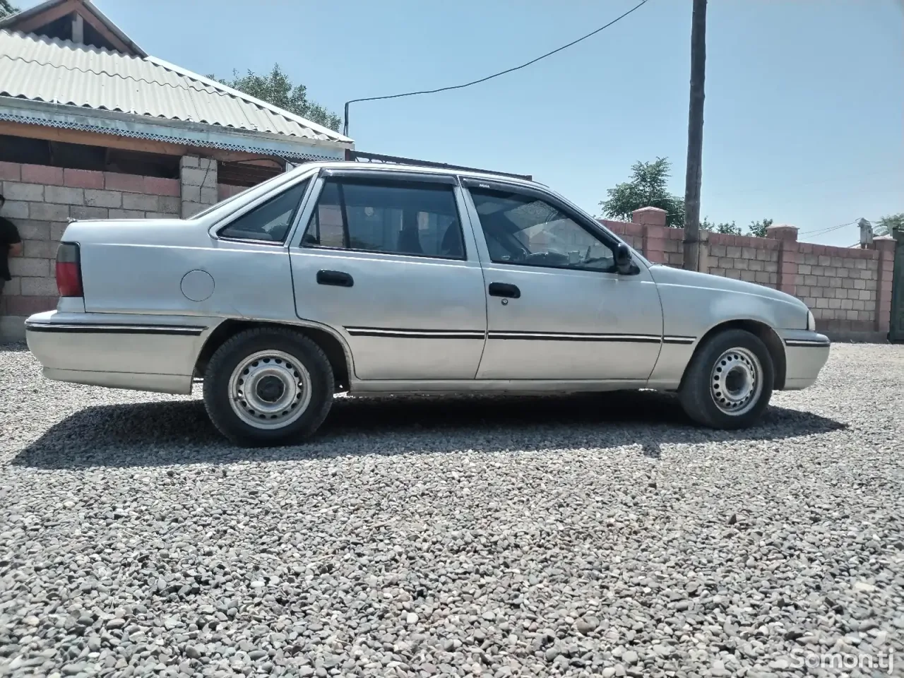 Daewoo Nexia 1995 · 1.6 MT