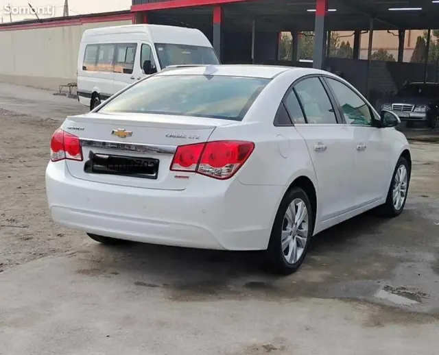 Chevrolet Cruze 2014 · 1.8 AT
