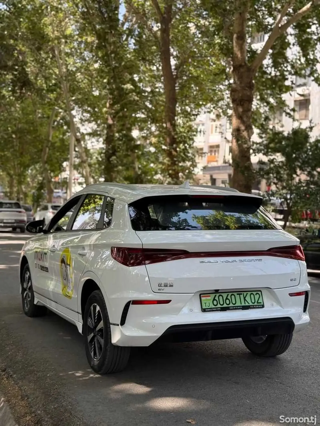 BYD E2 2024 · 1.6 AT