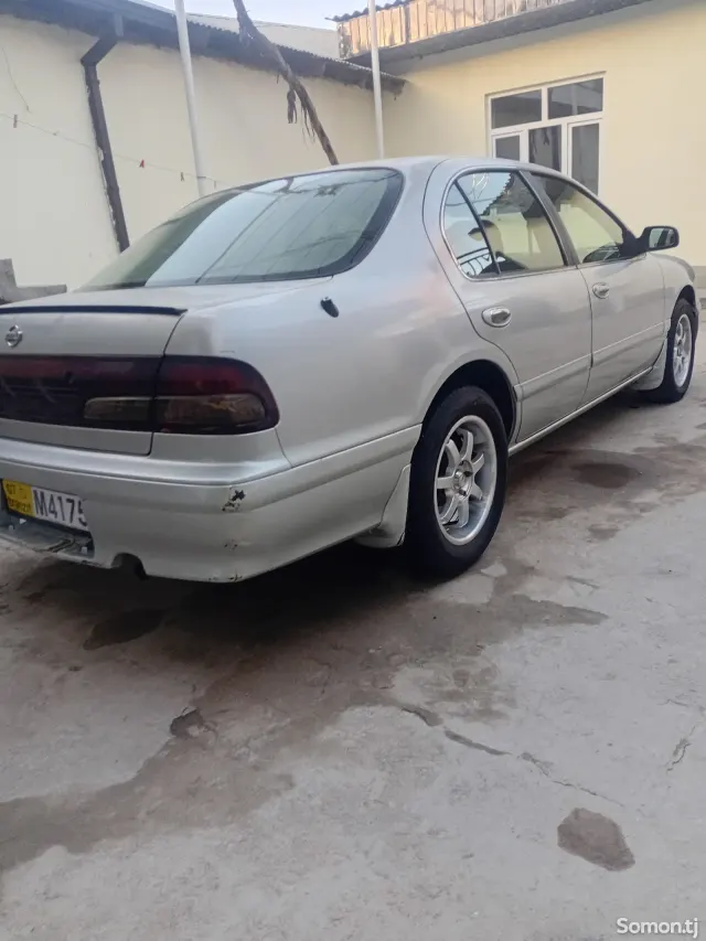 Nissan Maxima 1997 · 2.0 AT