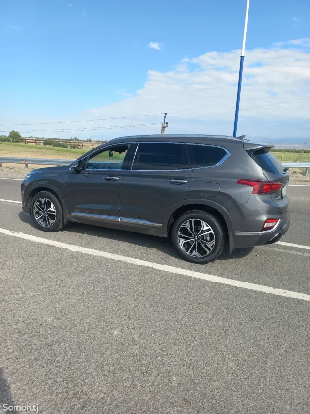 Hyundai Santa Fe 2018 · 2.0 AT
