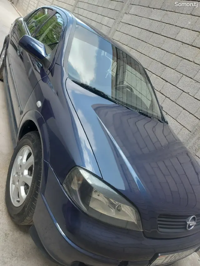 Opel Astra G 2000 · 1.6 MT