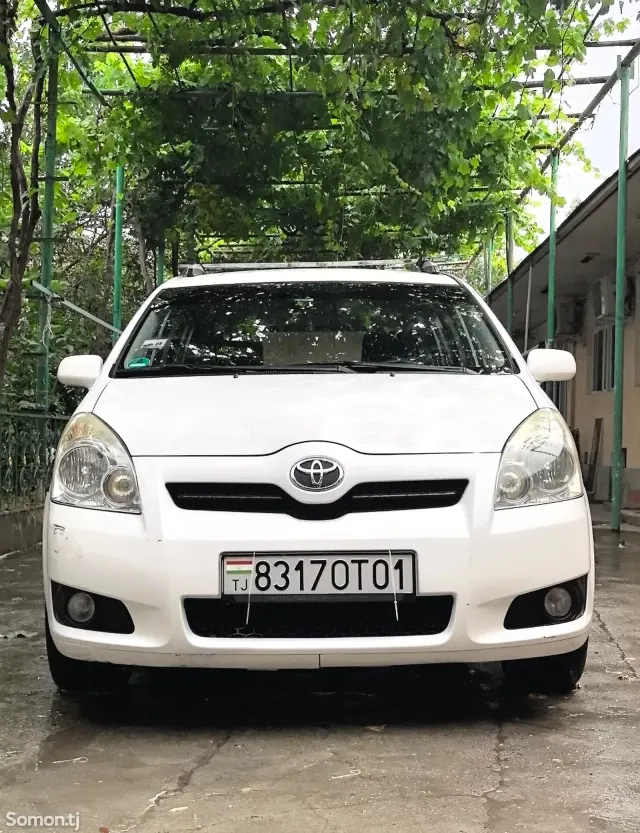 Toyota Corolla Verso 2007 · 2.2 MT