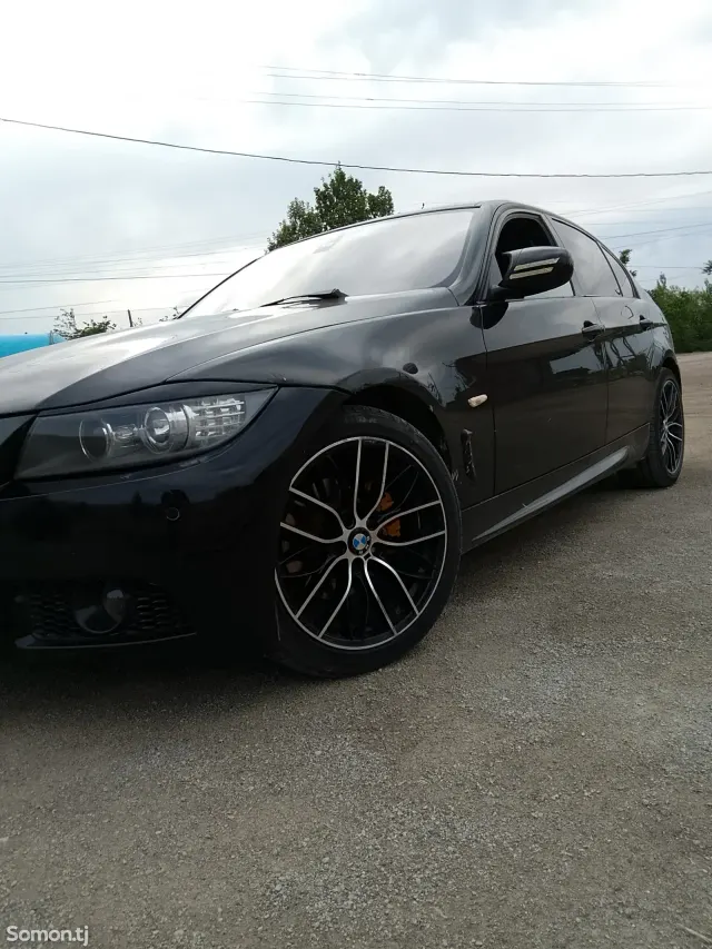 BMW 3 series 2011 · 2.0 AT