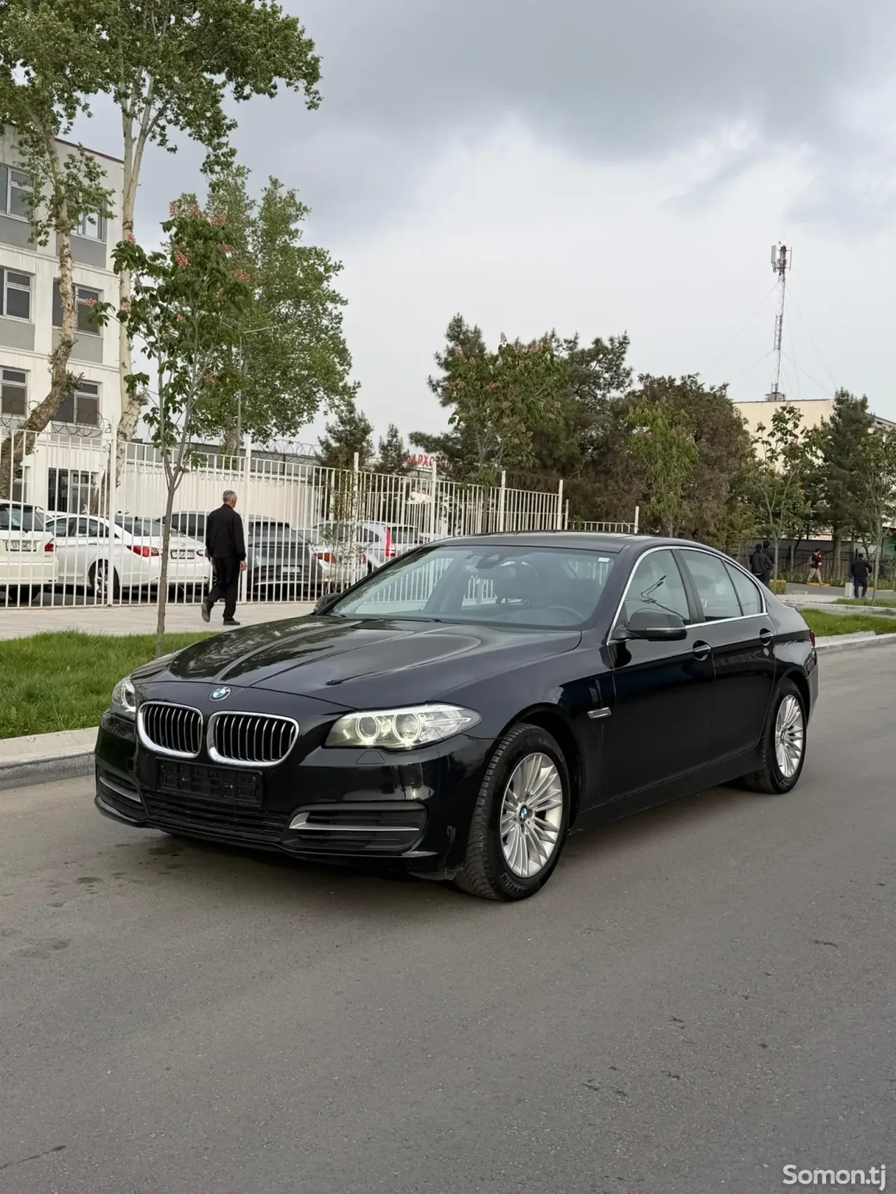 BMW 5 series 2015 · 2.0 AT