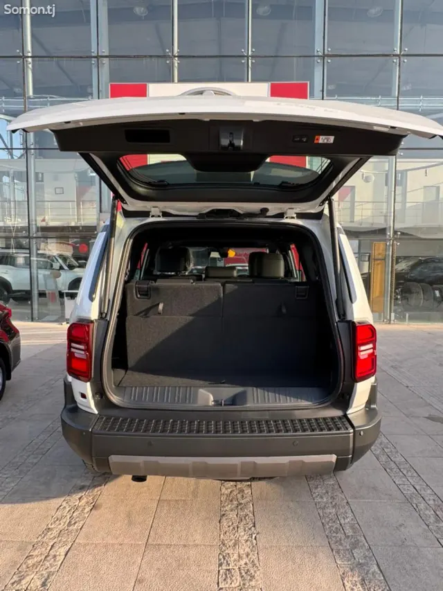 Toyota Land Cruiser Prado 2025 · 2.4 AT