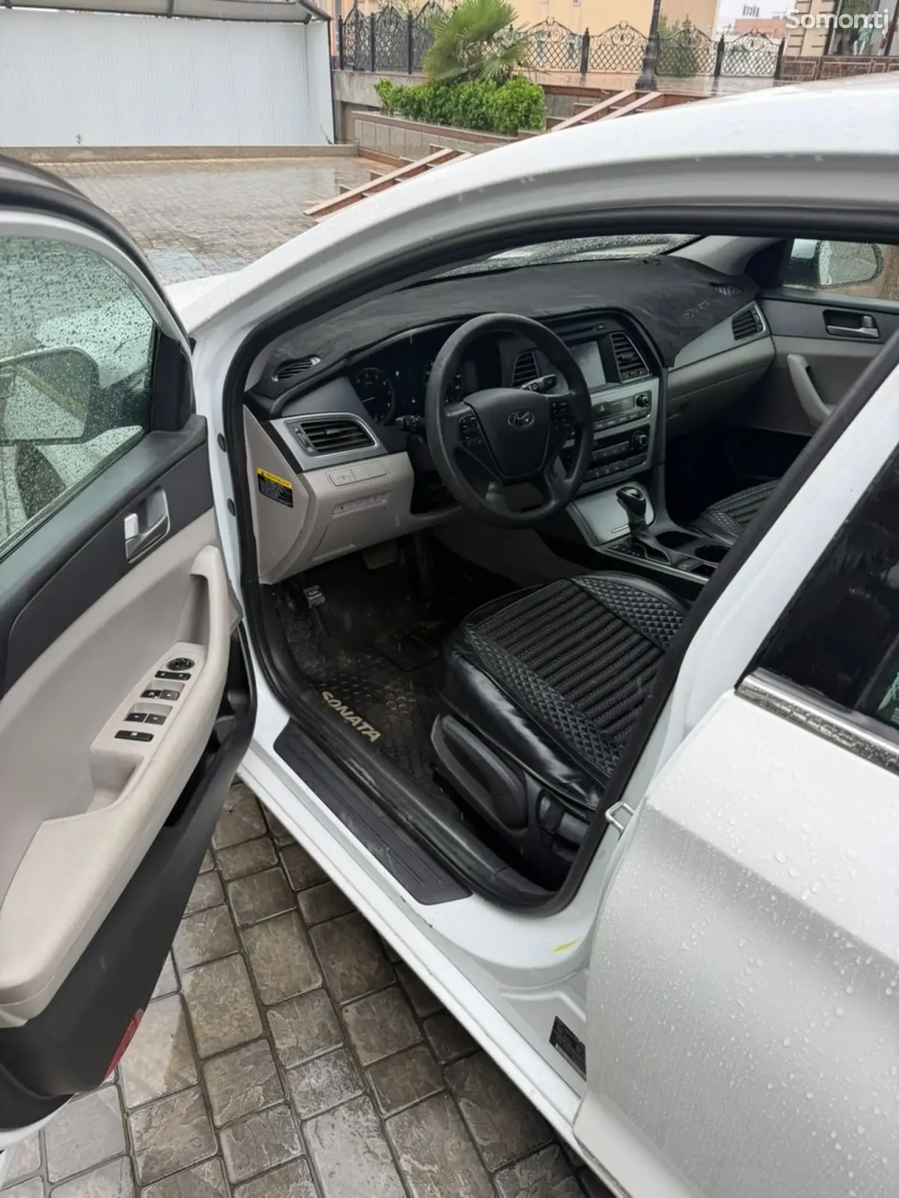 Hyundai Sonata 2017 · 2.4 AT