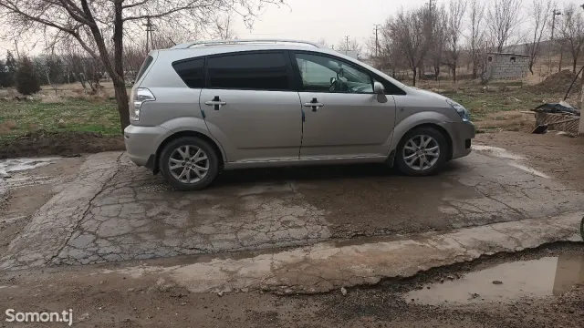 Toyota Corolla Verso 2008 · 2.2 MT