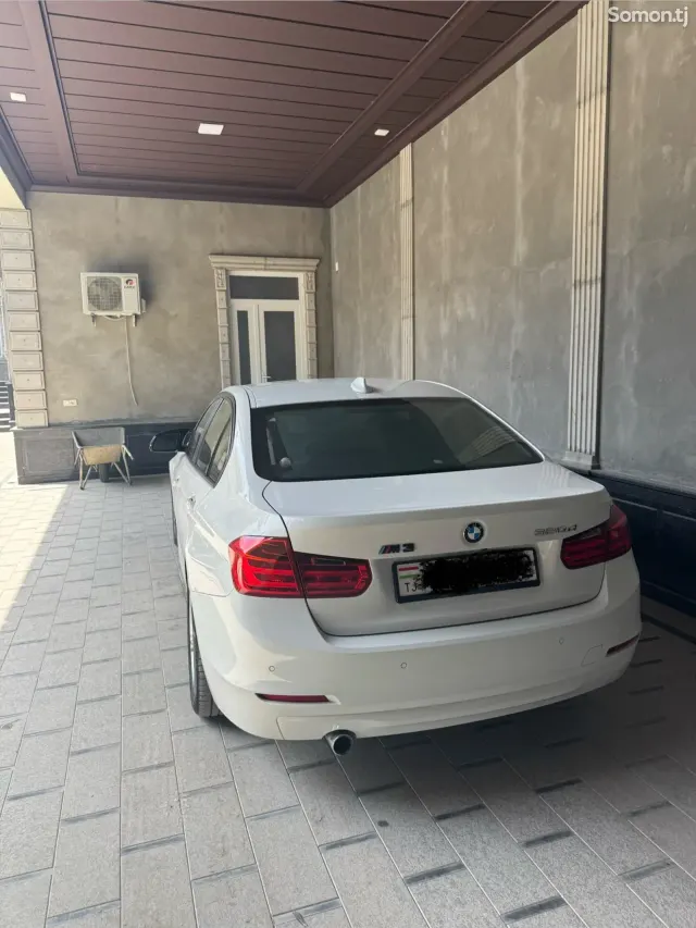 BMW 3 series 2014 · 2.0 AT
