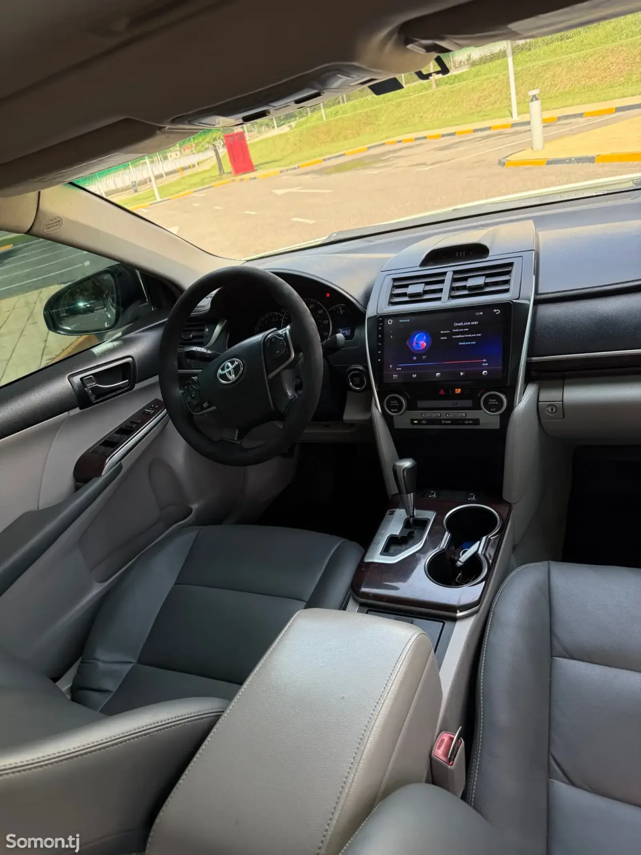 Toyota Camry 2012 · 3.5 AT