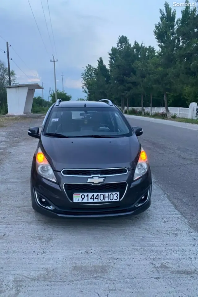 Chevrolet Spark 2014 · 1.6 AT