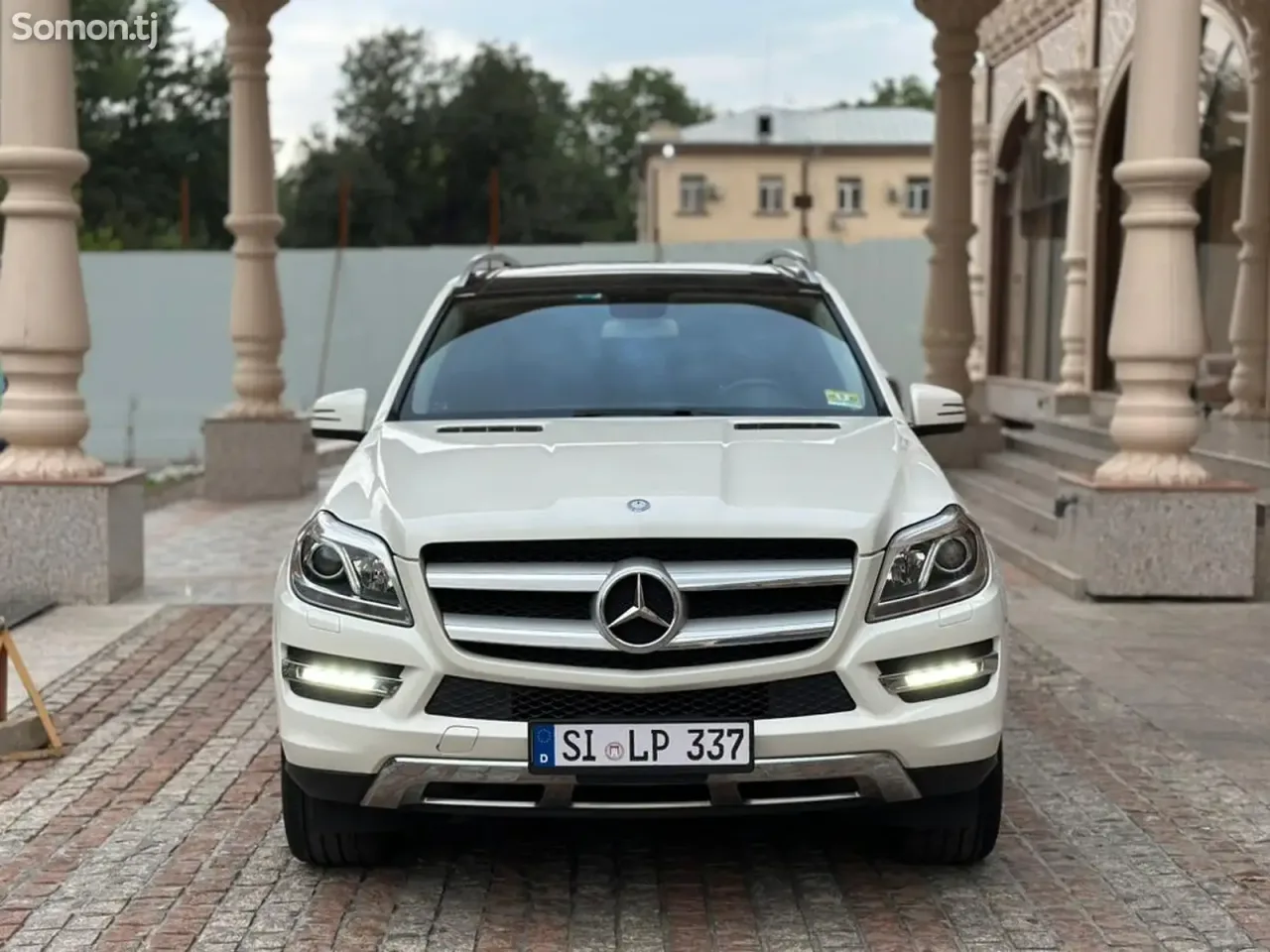Mercedes-Benz GL class 2013 · 4.5 AT