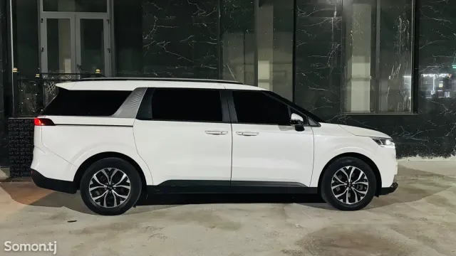 Kia Carnival 2021 · 2.2 AT