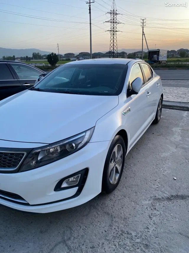 Kia K5 2015 · 2.0 AT