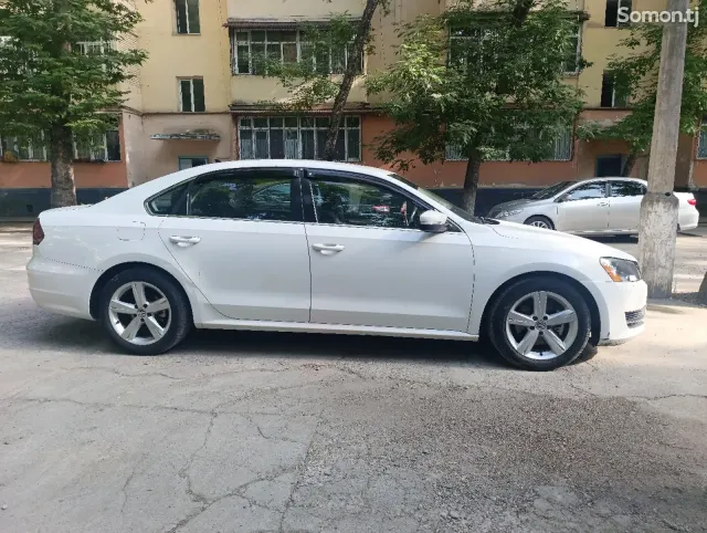 Volkswagen Passat 2014 · 2.5 AT
