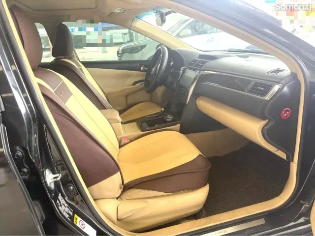 Toyota Camry 2016 · 2.0 AT