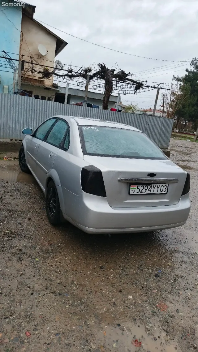 Daewoo Lacetti 2004 · AT