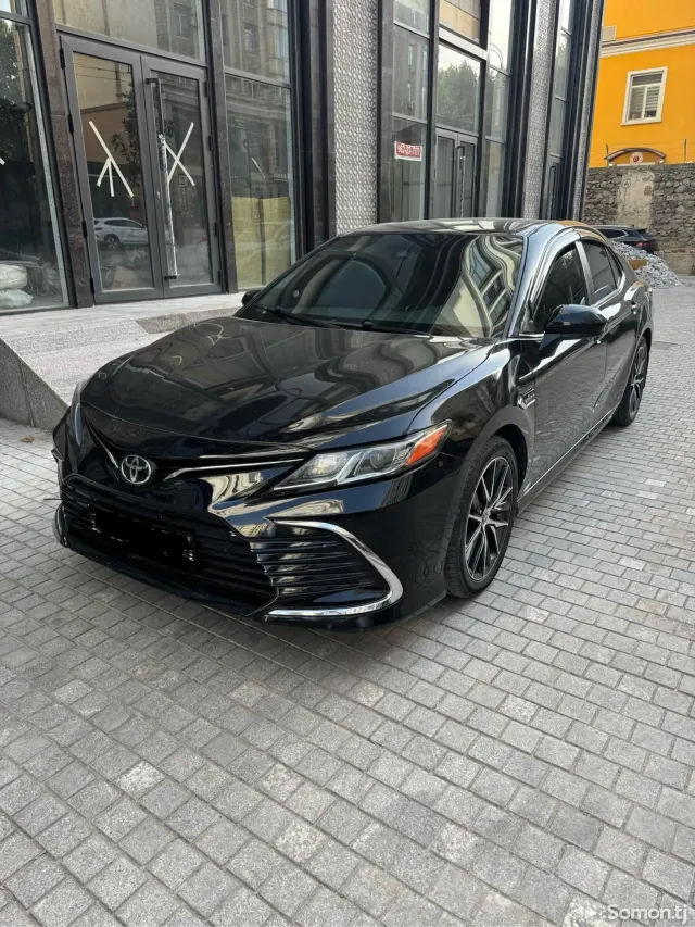 Toyota Camry 2021 · 2.5 AT