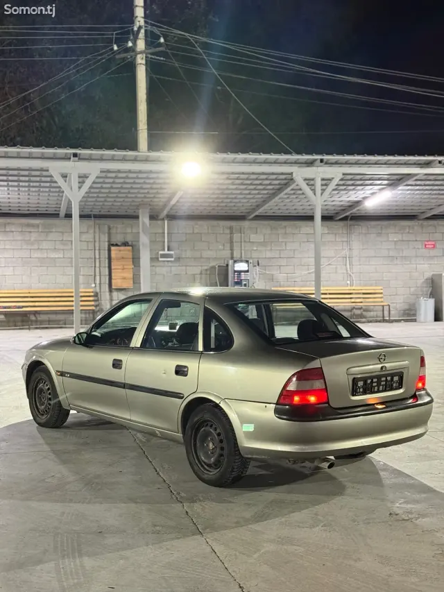 Opel Vectra B 1997 · 1.6 MT