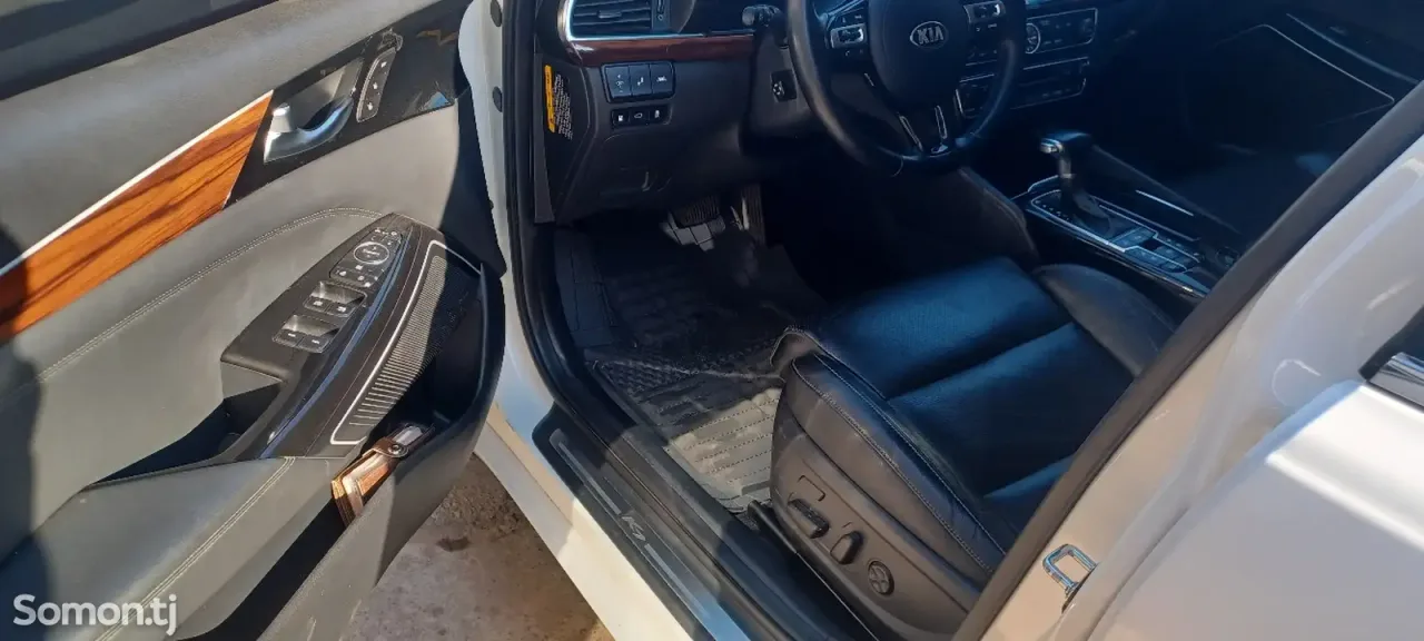 Kia K7 2017 · 3.0 AT