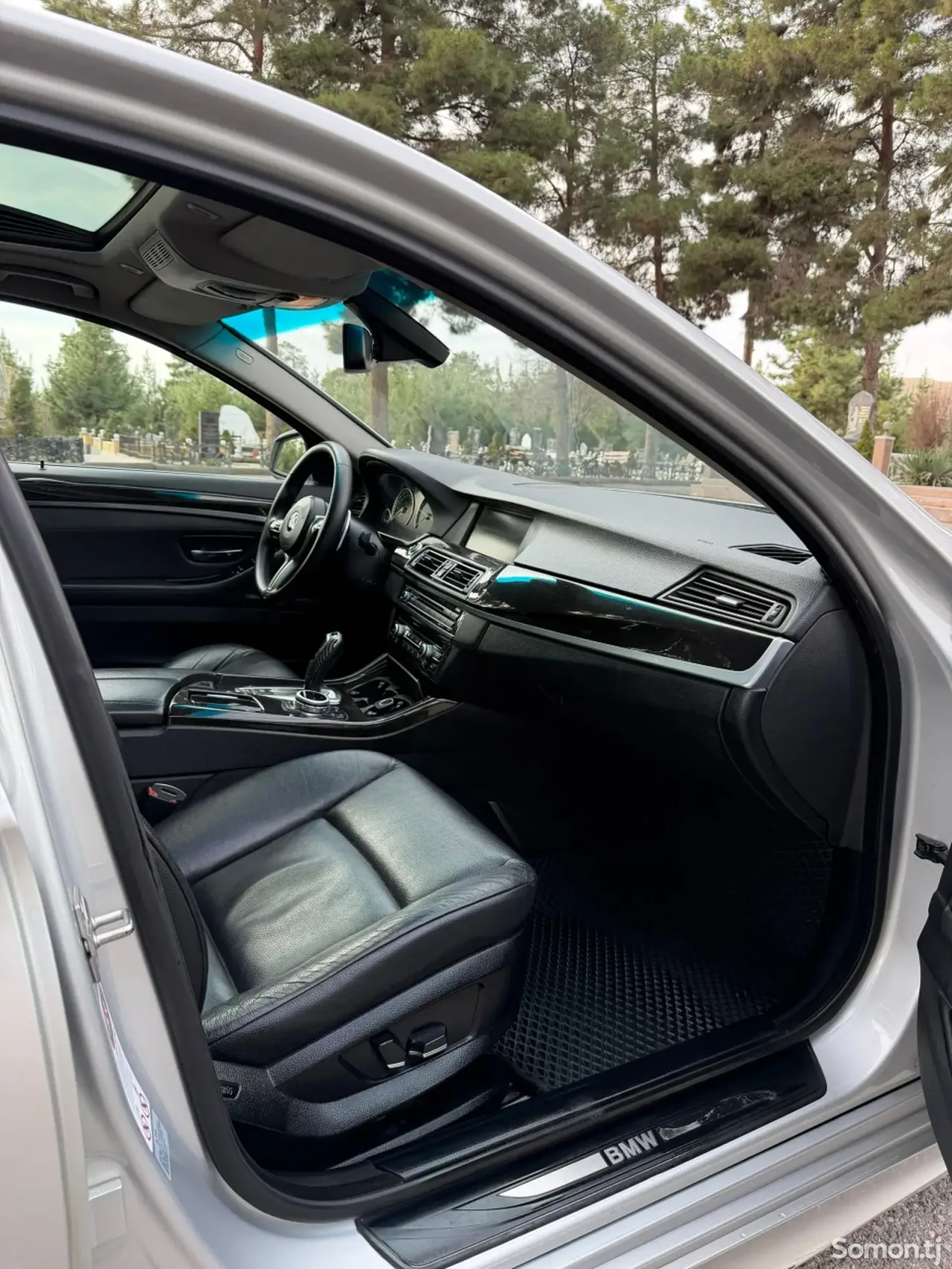 BMW 5 series 2011 · 2.0 AT