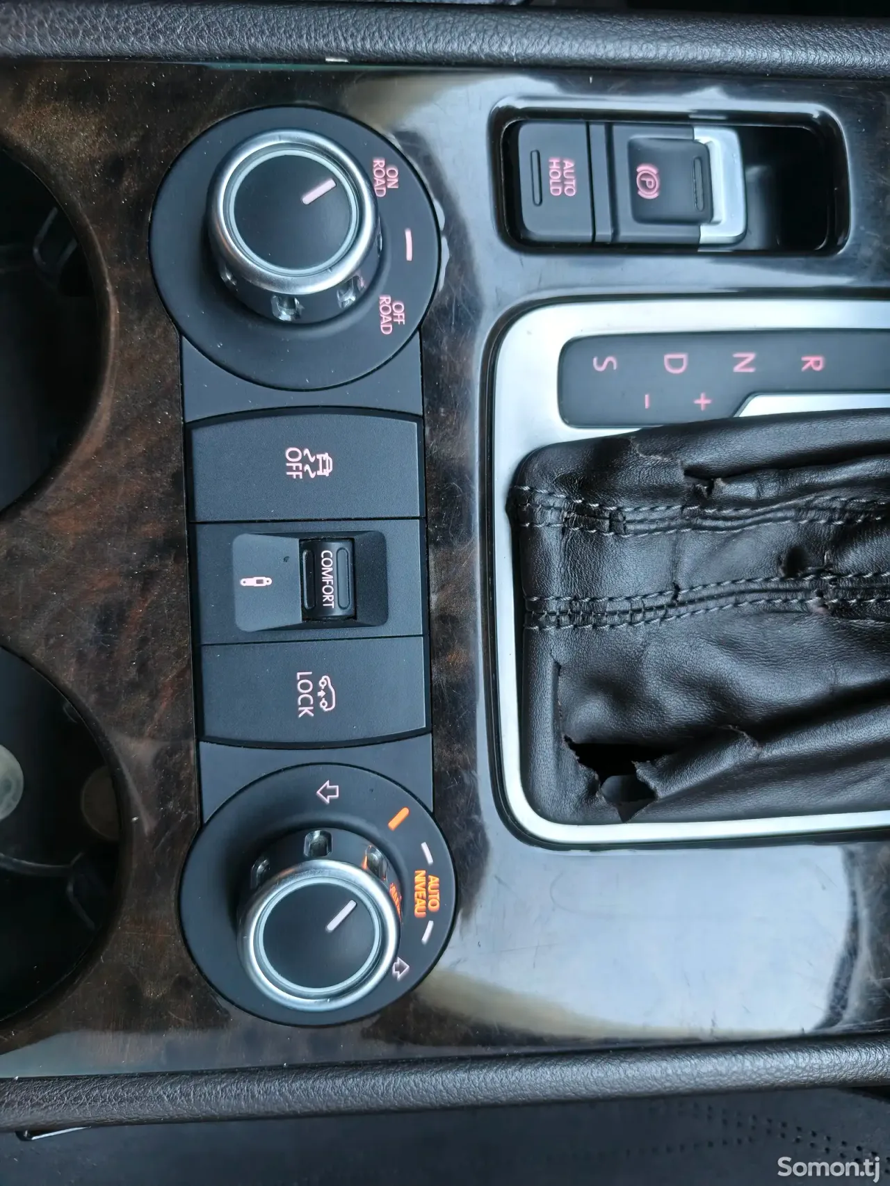 Volkswagen Touareg 2012 · 3.0 AT