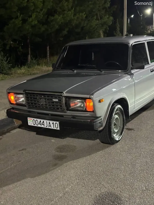Lada (ВАЗ) 2107 2011 · 1.6 MT