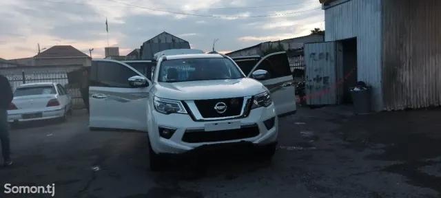 Nissan X-Terra 2018 · 2.5 AT