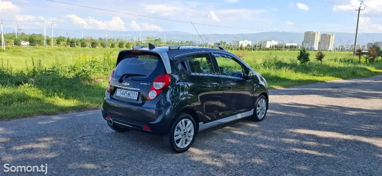 Chevrolet Spark 2014 · 1.1 AT