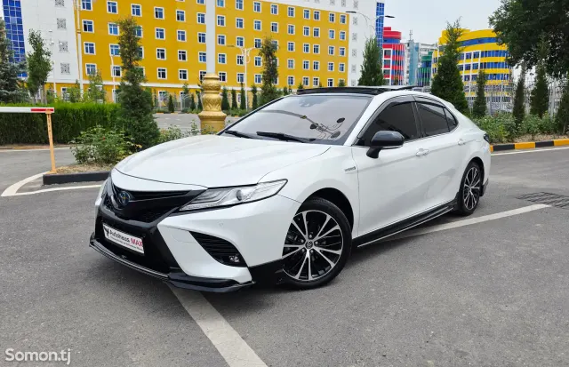 Toyota Camry 2020 · 2.5 CVT