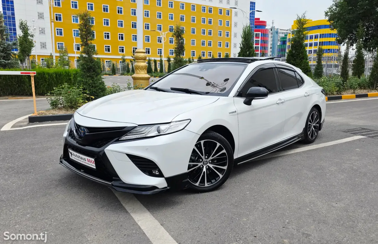 Toyota Camry 2020 · 2.5 CVT