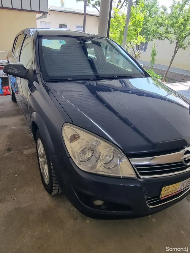Opel Astra H 2007 · 1.6 MT