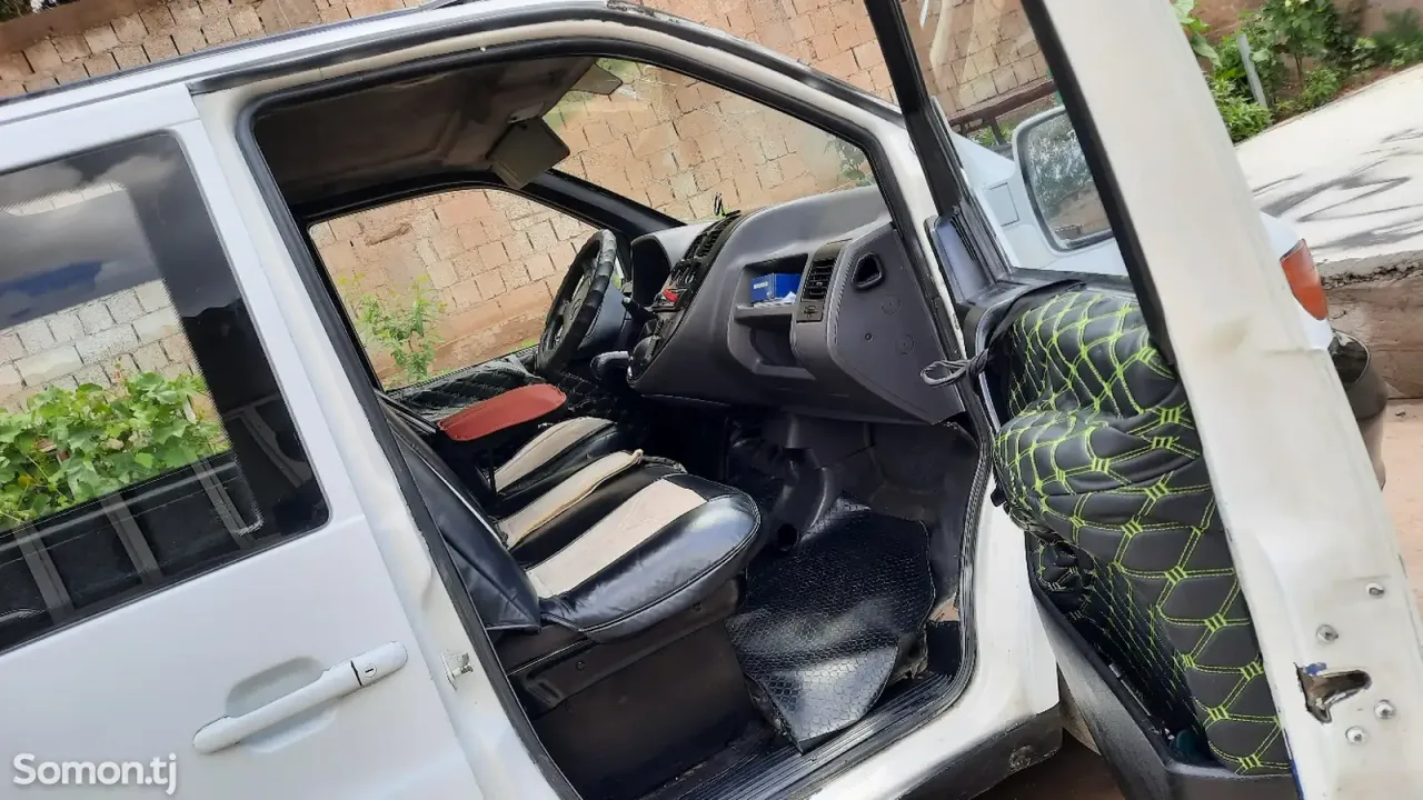 Mercedes-Benz Viano 1997 · 2.4 MT