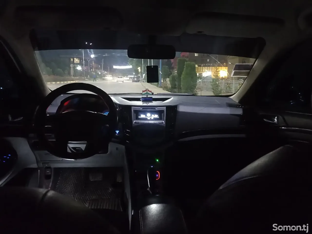 BYD E5 2019 · AT