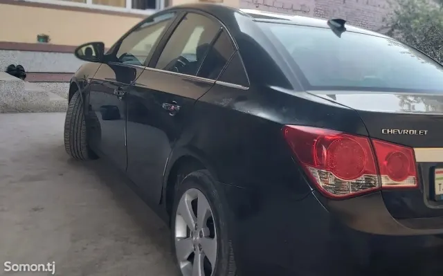 Chevrolet Cruze 2010 · 1.6 AT