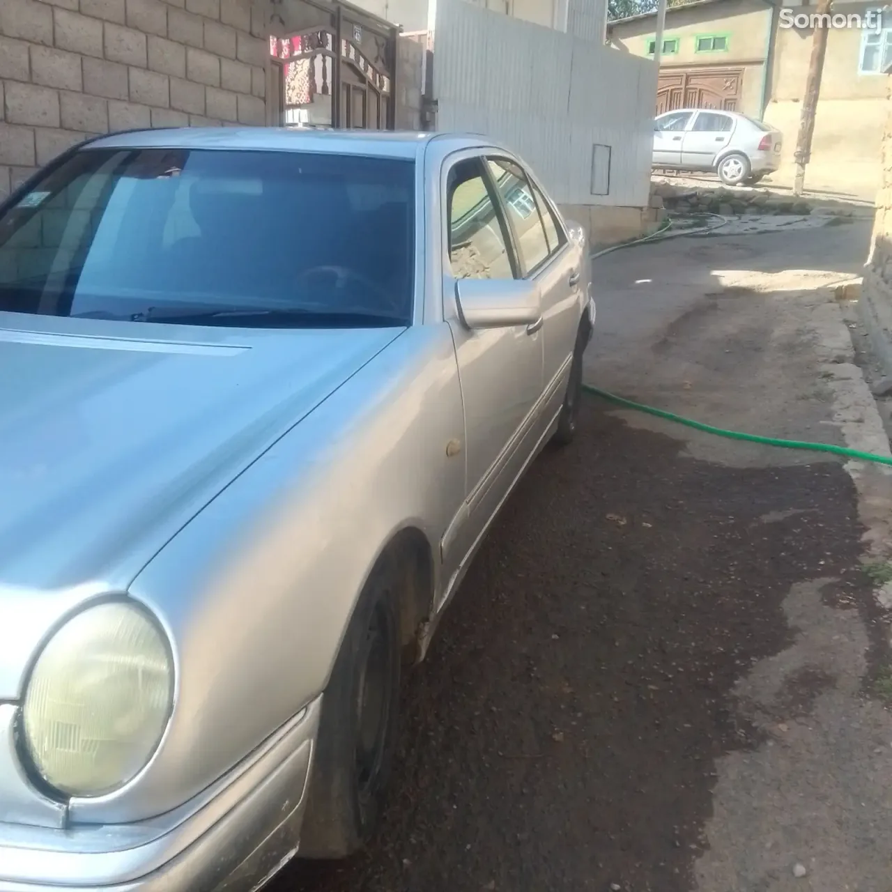 Mercedes-Benz E class 1996 · 2.0 MT