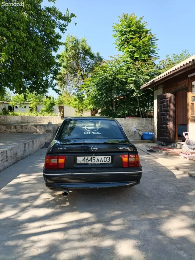 Opel Vectra A 1993 · 1.8 MT