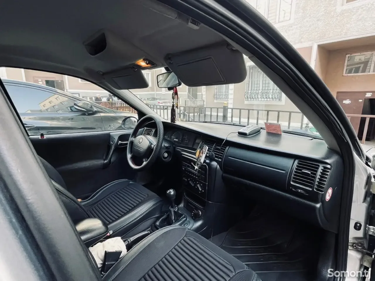 Opel Vectra B 1999 · 1.6 MT