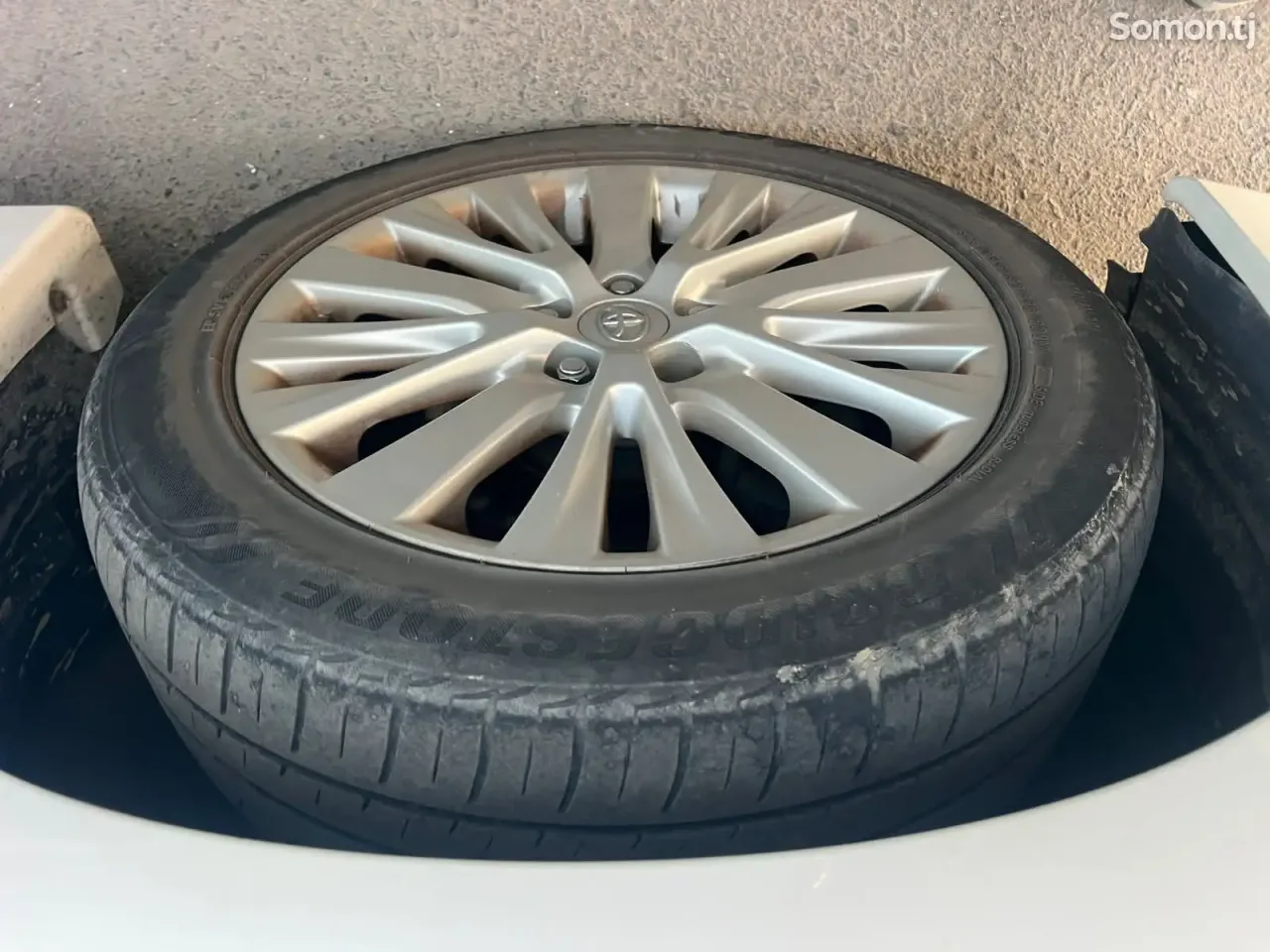 Toyota Vellfire 2014 · 2.4 AT