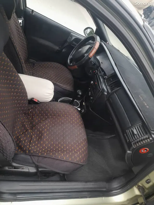 Opel Vectra B 1996 · 1.6 AT