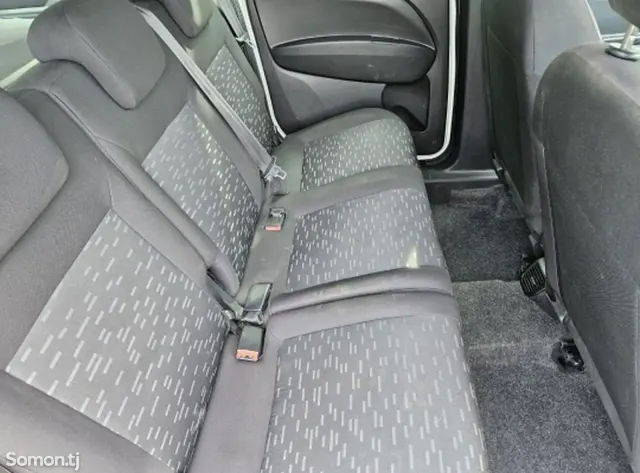Opel Combo 2014 · 2.0 MT