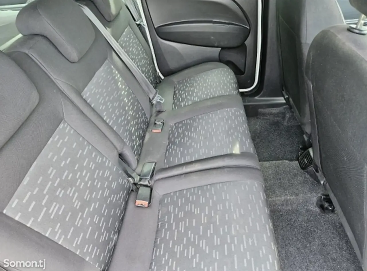 Opel Combo 2014 · 2.0 MT