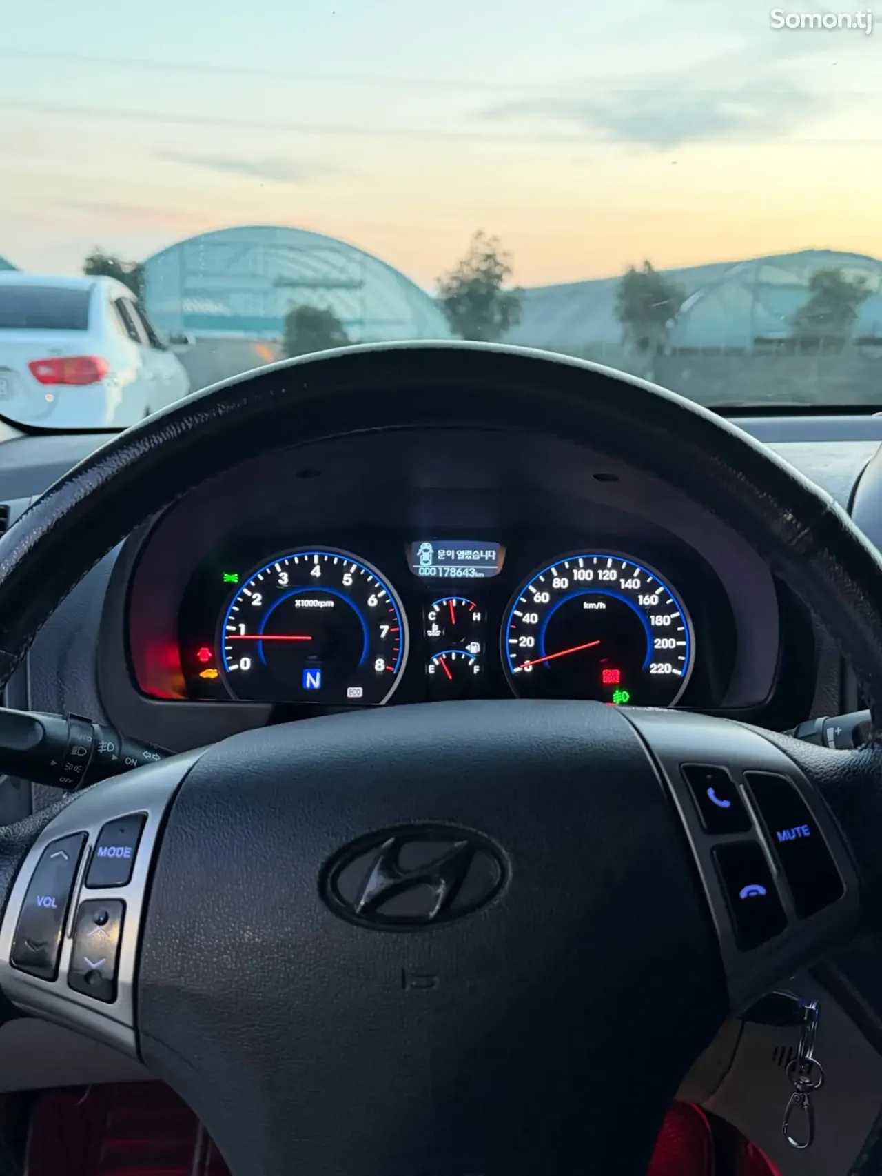 Hyundai Avante 2010 · 1.6 AT