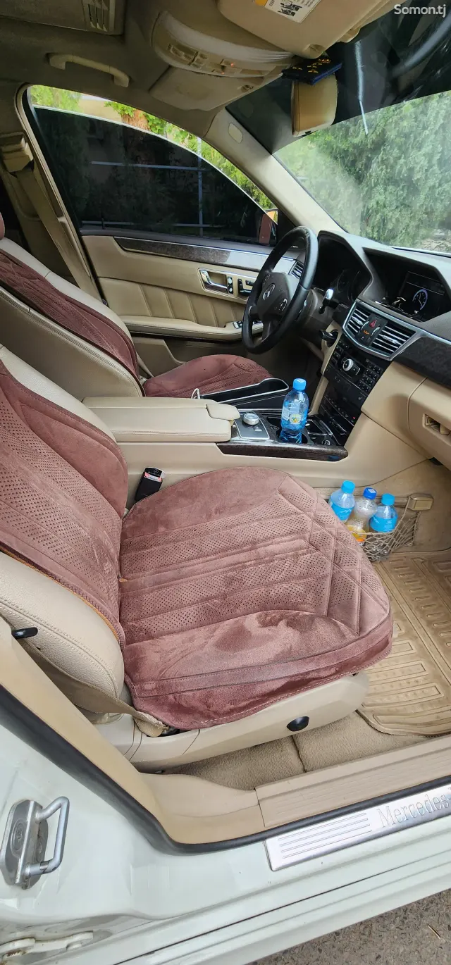 Mercedes-Benz E class 2010 · 3.5 AT