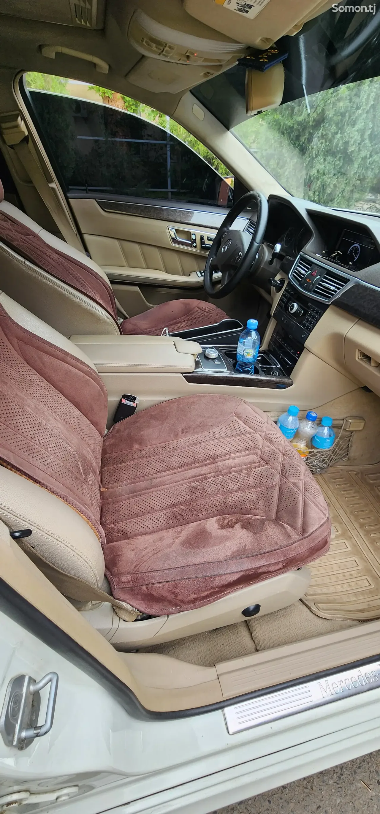 Mercedes-Benz E class 2010 · 3.5 AT