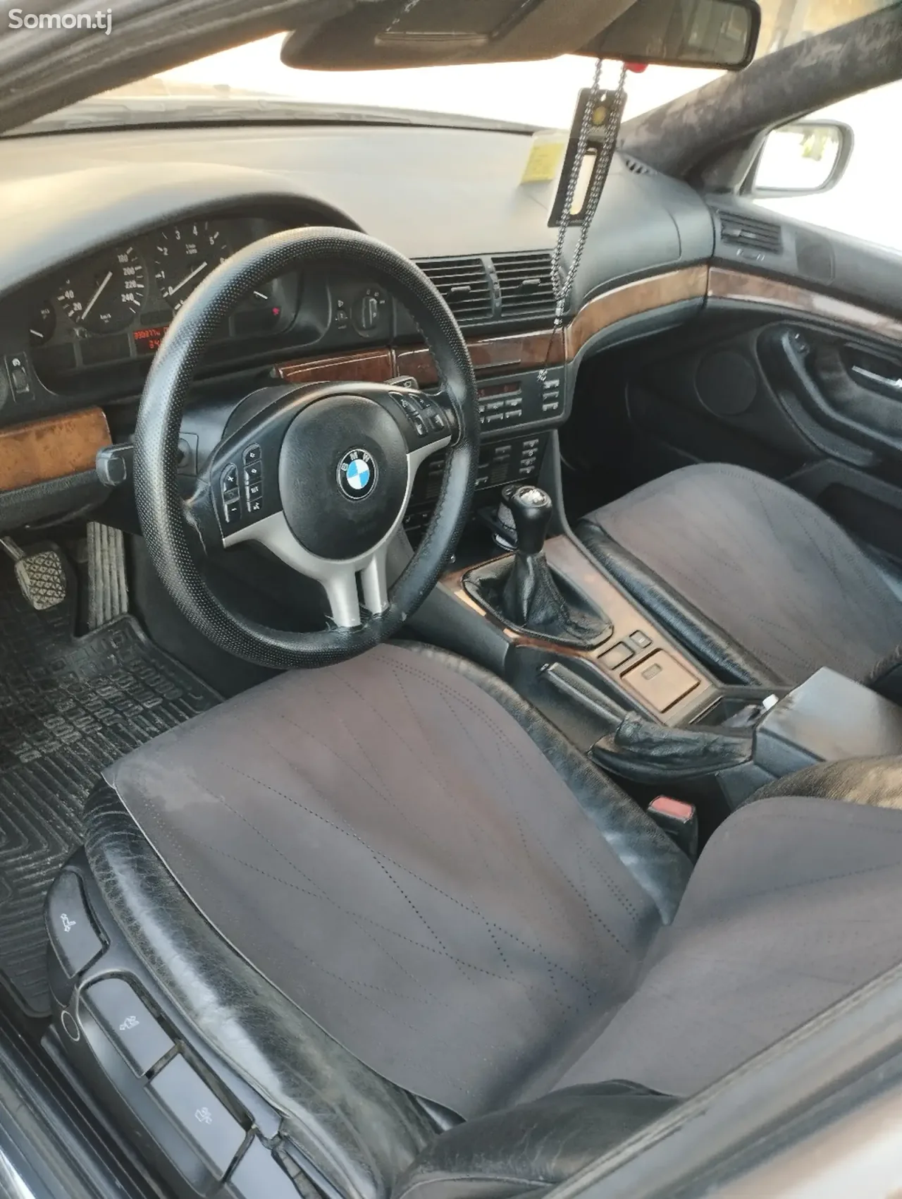 BMW 5 series 1999 · 2.5 MT